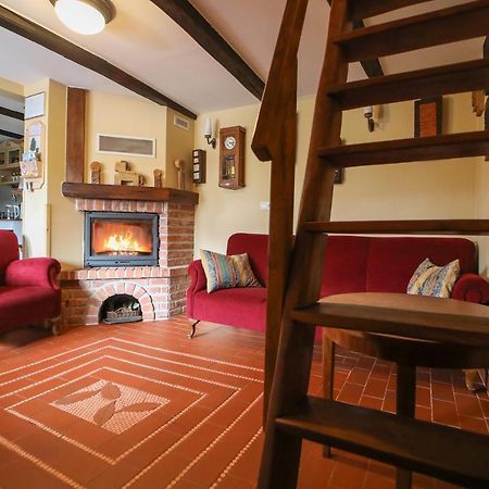 Country House With A Pool In Medvednica Nature Park Zagreb Bagian luar foto