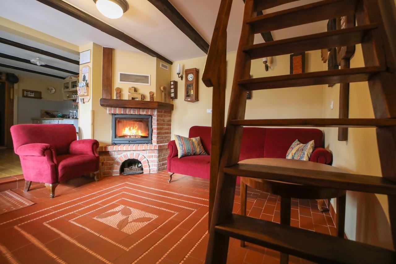 Country House With A Pool In Medvednica Nature Park Zagreb Bagian luar foto